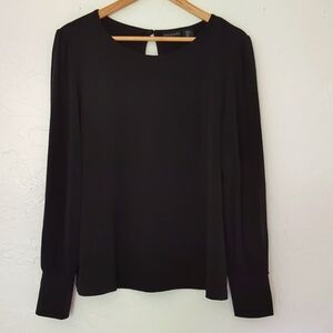 Tahari Black Nylon NWT Crew Neck  XL Top. Stretchy Material. Button Sleeves.